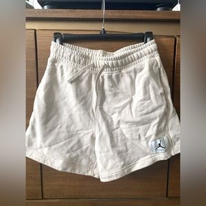 Air Jordan loose fit shorts